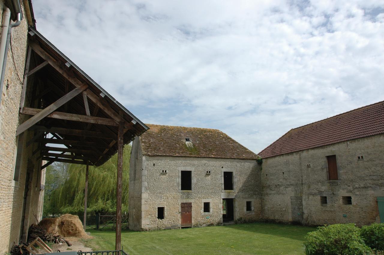 La Vieille Ferme Bed and Breakfast Fresne-la-Mere Esterno foto